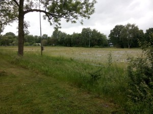 Inselbad: Schotterfläche